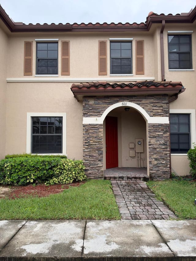 601 SE 32nd Terrace, Homestead, FL 33033