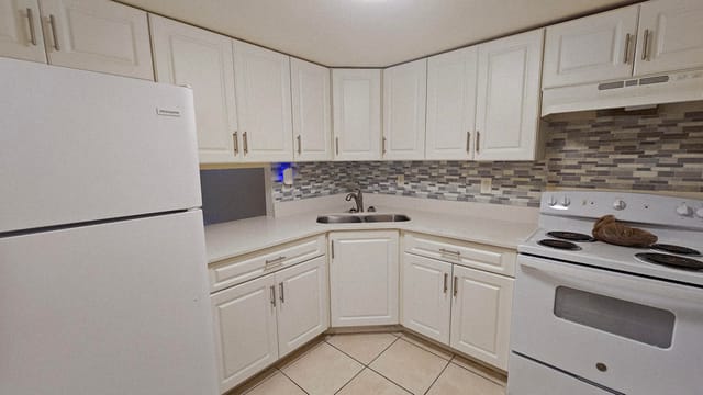 4200 NW 3RD Court 122, Plantation, FL 33317