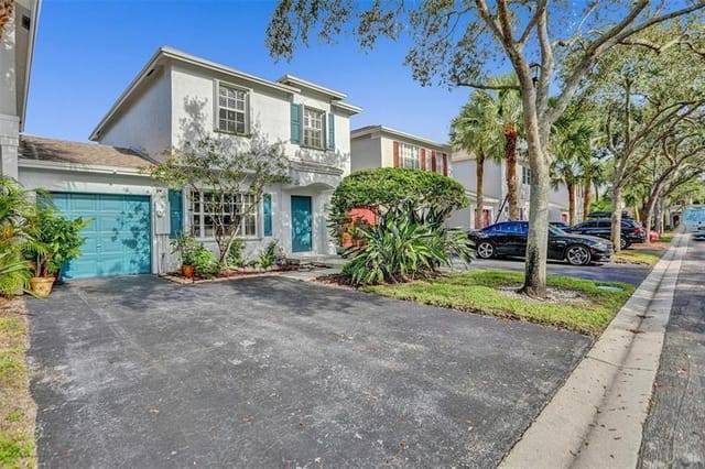 6003 HARBOR ISLE Way 495, Tamarac, FL 33321