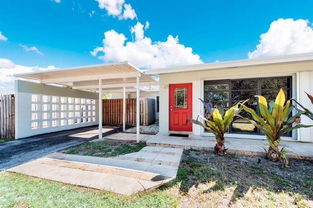 2380 NE 8TH Avenue, Pompano Beach, FL 33064
