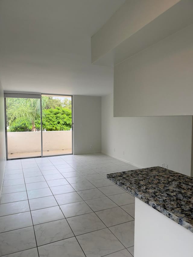 100 SE 21ST Street 1-8, Fort Lauderdale, FL 33316