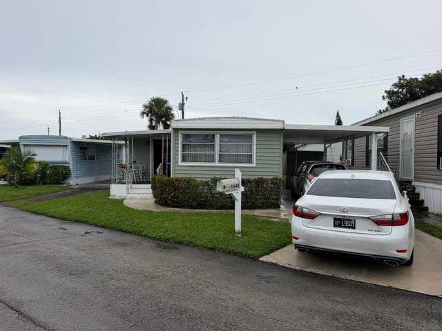 8648 SW 15TH Court, Davie, FL 33324
