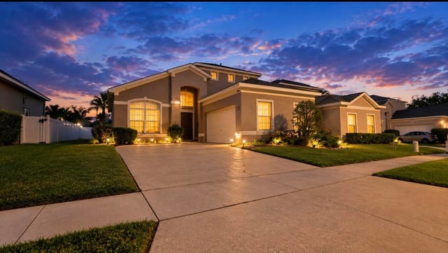 209 CASTLEMAIN Circle, Davenport, FL 33897