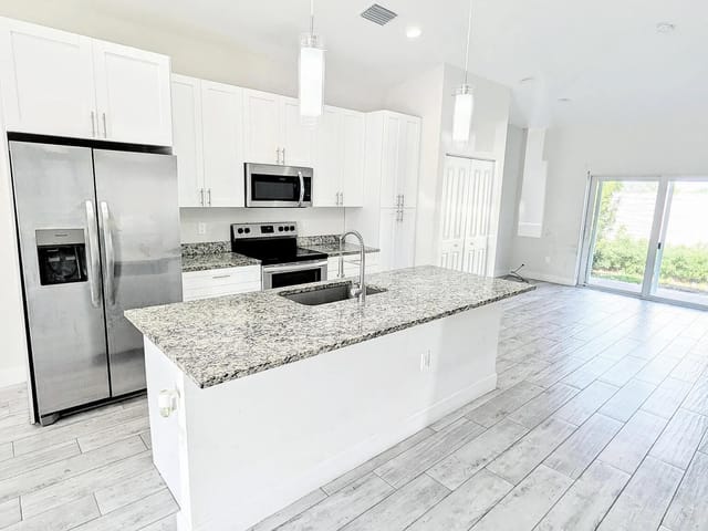1562 W 26th Court, Riviera Beach, FL 33404