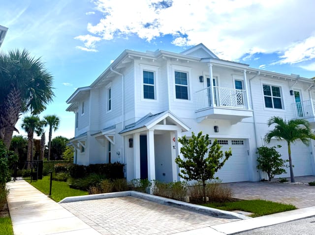 140 Water Pointe Place 12, Jupiter, FL 33477