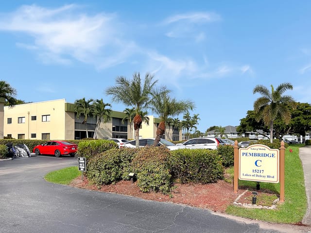 15217 LAKES OF DELRAY Boulevard 107, Delray Beach, FL 33484