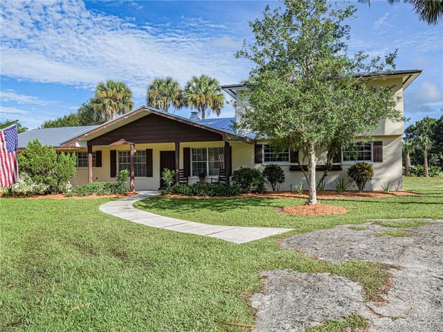 5866 37TH Street, Vero Beach, FL 32966