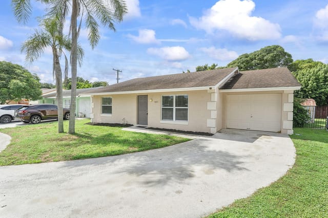 5855 TIMBER VALLEY Drive, Lake Worth, FL 33463