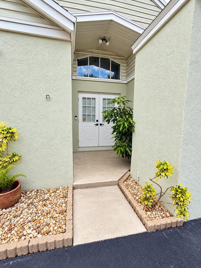 138 SW 159th Way, Sunrise, FL 33326