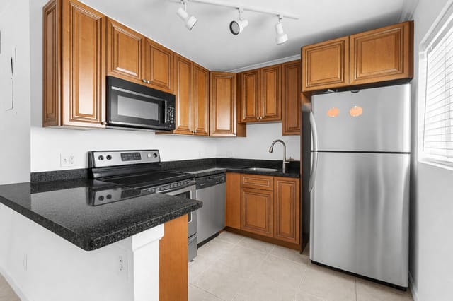 2655 NE 8TH Avenue 106, Wilton Manors, FL 33334