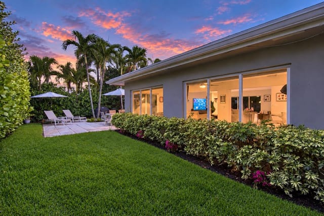 Twilight Tropical Backyard Retreat (1)