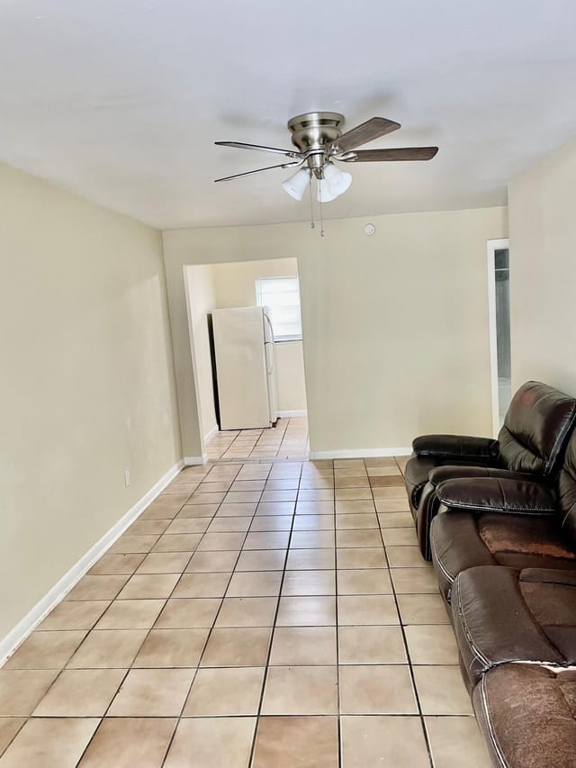 22 NW 8th Avenue 2, Dania Beach, FL 33004