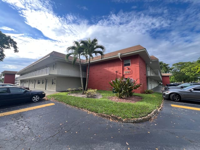 601 S STATE ROAD 7 2H, Margate, FL 33068