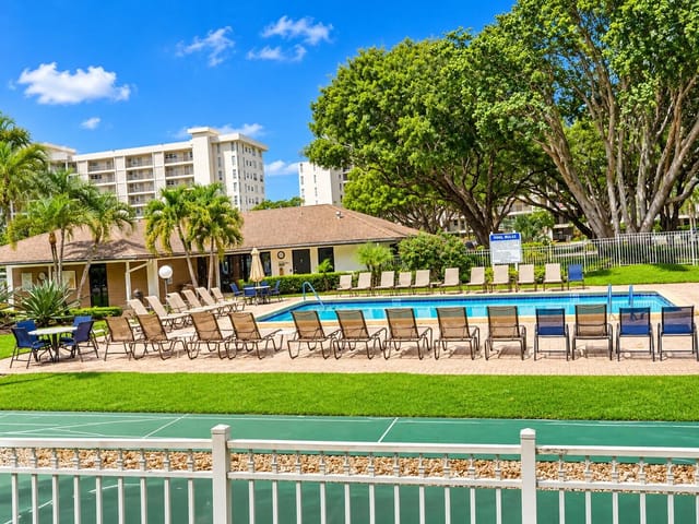 2601 S COURSE Drive 104, Pompano Beach, FL 33069
