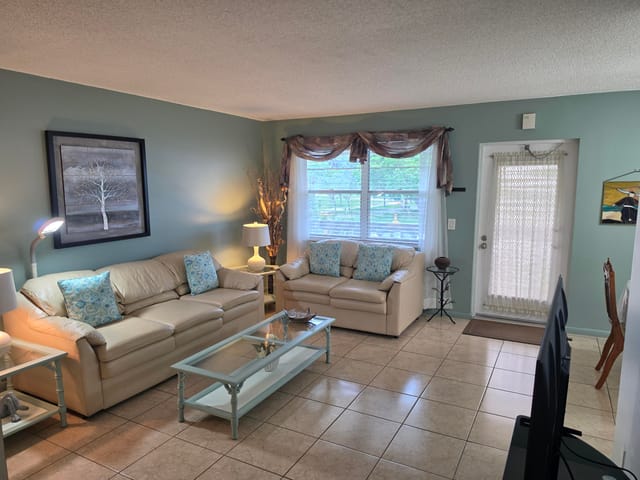 15 Markham A 15, Deerfield Beach, FL 33442