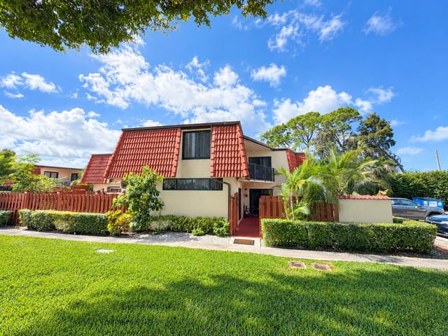 3838 Victoria Drive, West Palm Beach, FL 33406