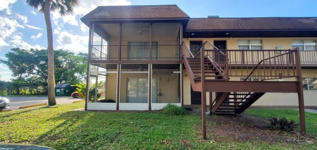 3124 US Highway 441 SE J1, Okeechobee, FL 34974