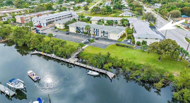 510 Prosperity Farms Road 8b, North Palm Beach, FL 33408