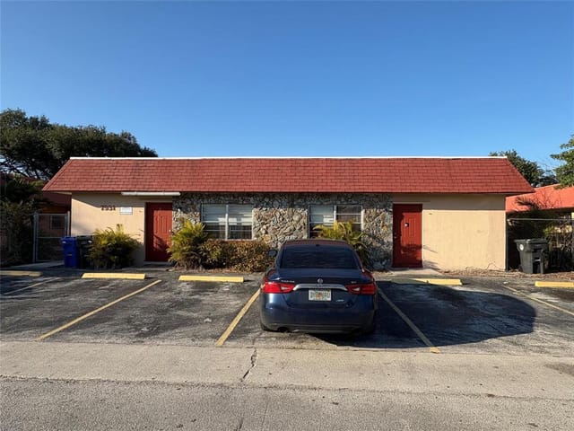 7931 SW 10TH Street 1A, North Lauderdale, FL 33068