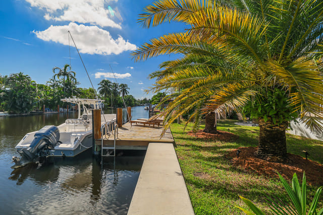 2408 NE 17th Terrace, Wilton Manors, FL 33305