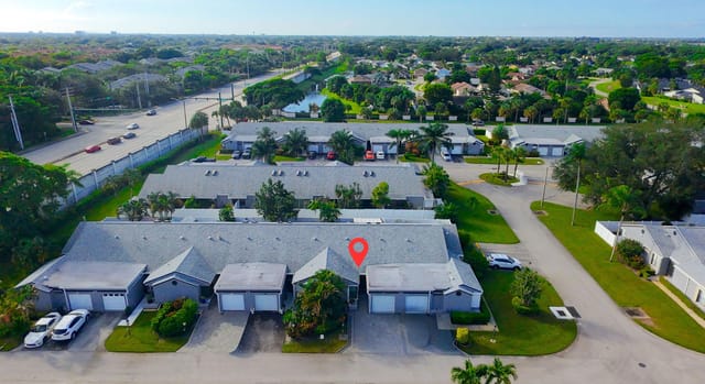 4550 Biddeford Avenue 38, West Palm Beach, FL 33417