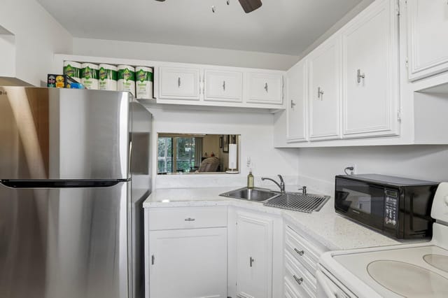 KITCHEN 2