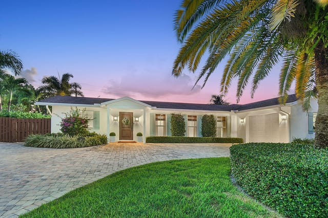 215 GOLFVIEW Drive, Tequesta, FL 33469