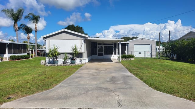 1072 21ST Street, Okeechobee, FL 34974