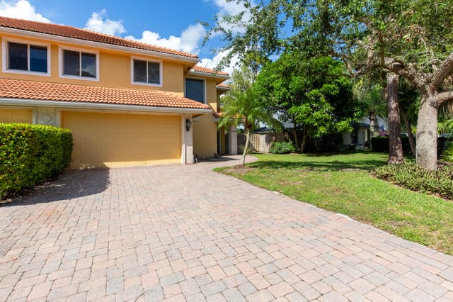 1036 STAGHORN Street, Wellington, FL 33414
