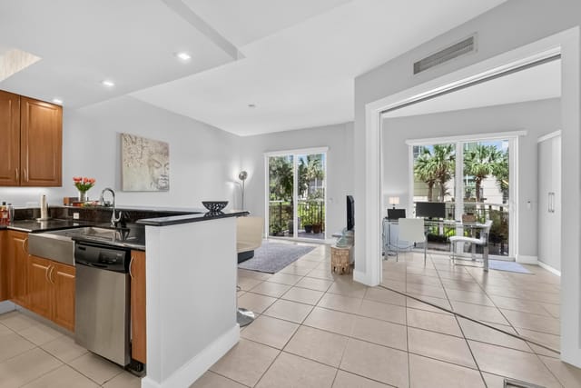 2631 NE 14TH Avenue 216, Wilton Manors, FL 33334