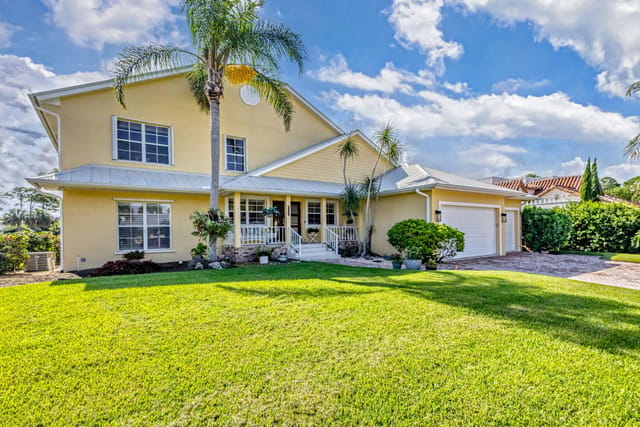 8460 SE SABAL Street, Hobe Sound, FL 33455