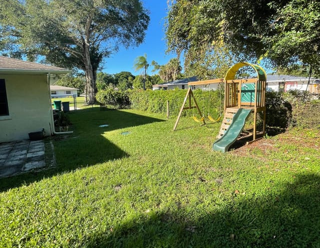 2616 Newport Drive, Fort Pierce, FL 34982