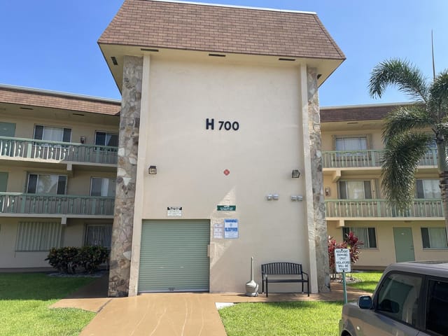 700 Village Green Court 208, Palm Springs, FL 33461
