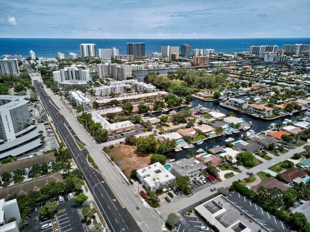 2708 NE 14th Street Causeway 2, Pompano Beach, FL 33062