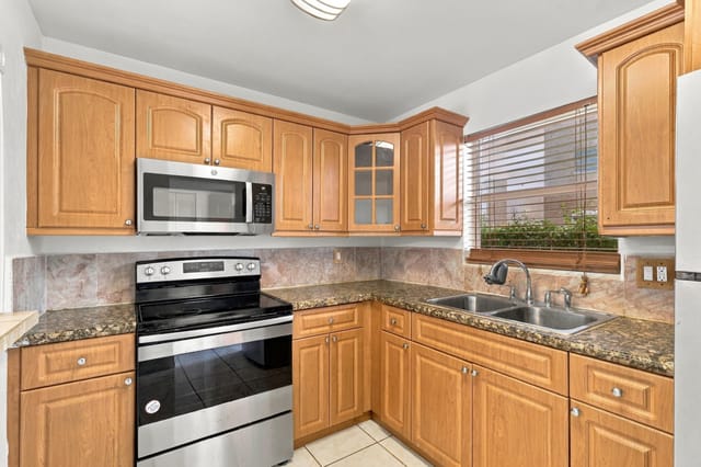 705 LORI Drive 102, Palm Springs, FL 33461
