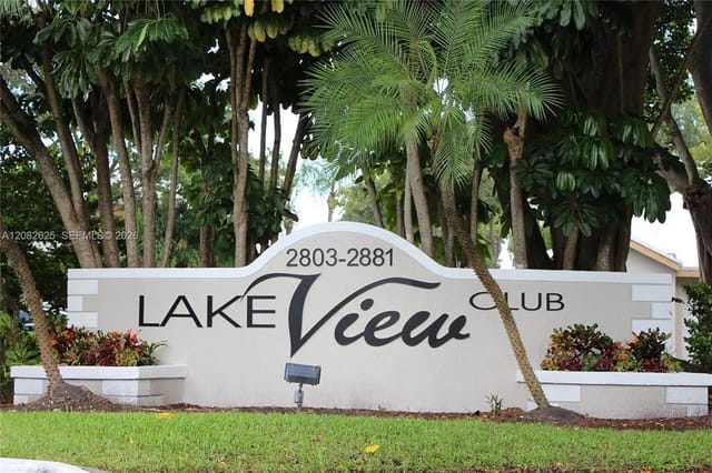 2803 N OAKLAND FOREST Drive 106, Oakland Park, FL 33309