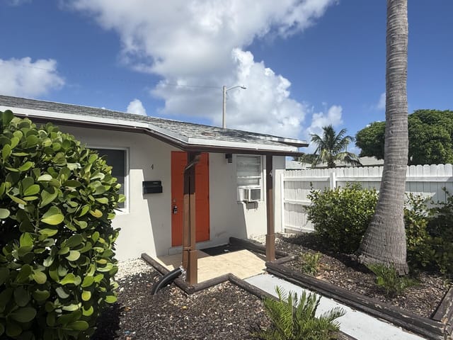1415 N J Street 4, Lake Worth Beach, FL 33460