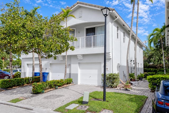 3037 Laurel Ridge Circle, Riviera Beach, FL 33404