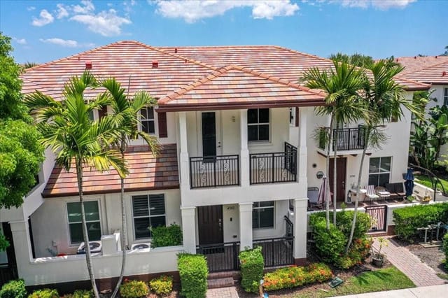 4742 Sierra Lane, Coconut Creek, FL 33073