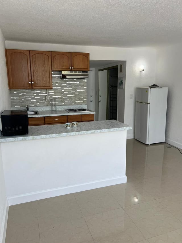 6484 INDIAN CREEK Drive 110, Miami Beach, FL 33141