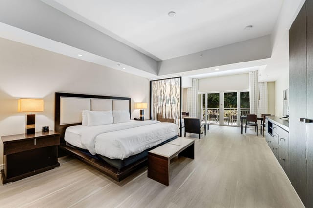 5300 NW 87TH Avenue 807, Doral, FL 33178