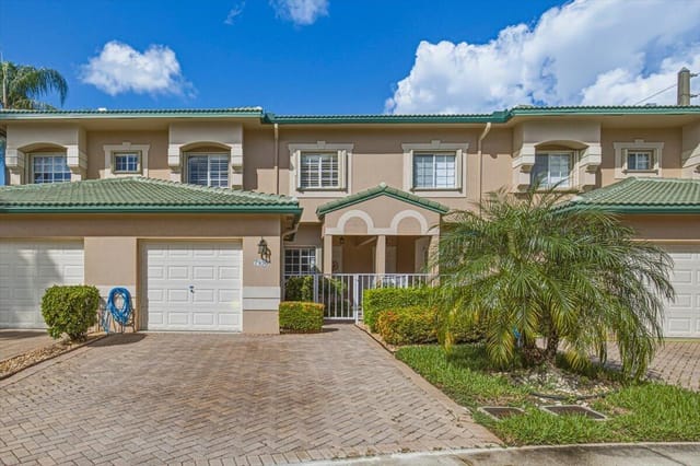 7930 Exeter Circle W, Tamarac, FL 33321