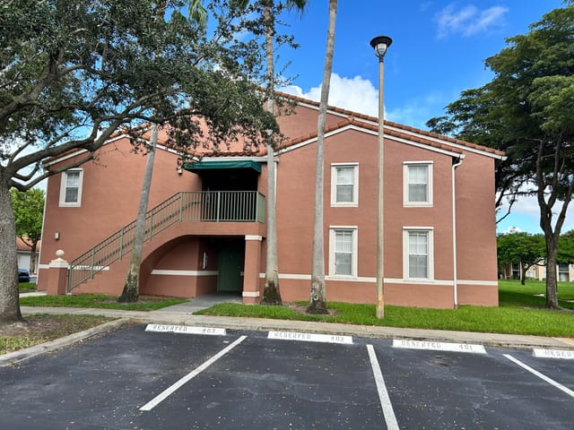 7864 SONOMA SPRINGS Circle 208, Lake Worth, FL 33463
