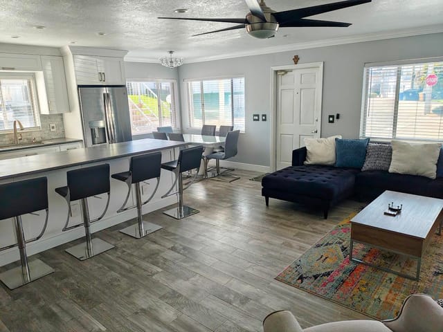 3000 Lake Osborne Drive 111, Lake Worth, FL 33461