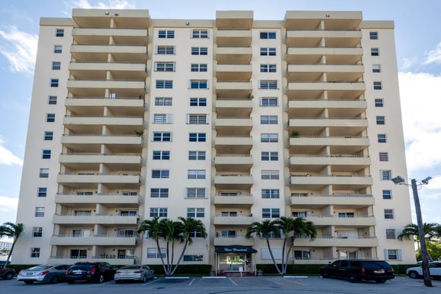 900 NE 18TH Avenue 409, Fort Lauderdale, FL 33304