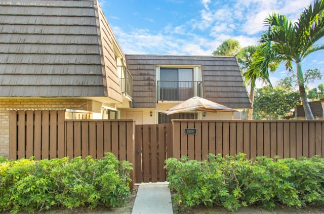 1909 19TH Court 33a, Jupiter, FL 33477
