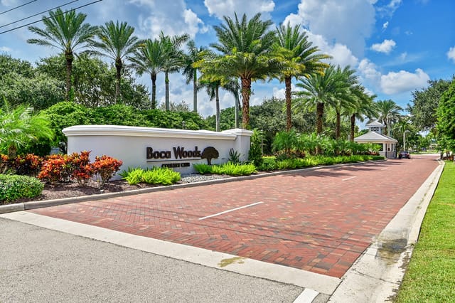 11084 CLOVER LEAF Circle, Boca Raton, FL 33428