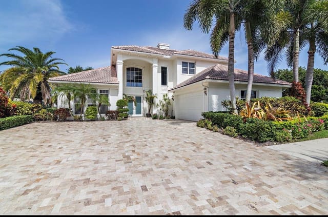 125 Pembroke Drive 125, Palm Beach Gardens, FL 33418