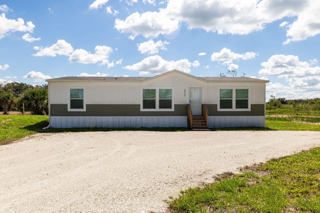 20968 NW 264th Street, Okeechobee, FL 34972