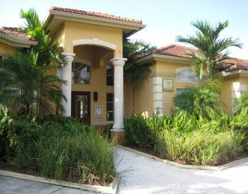 9645 NW 1st Court 1-206, Pembroke Pines, FL 33024
